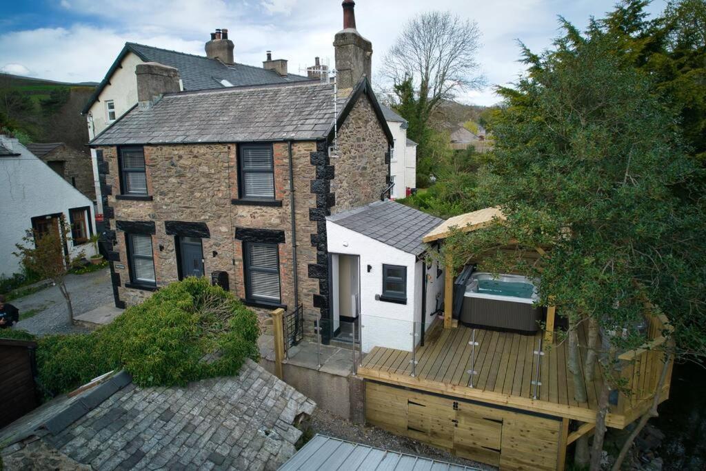 Luxurious Cottage With Hot Tub, Lake District Duddon المظهر الخارجي الصورة