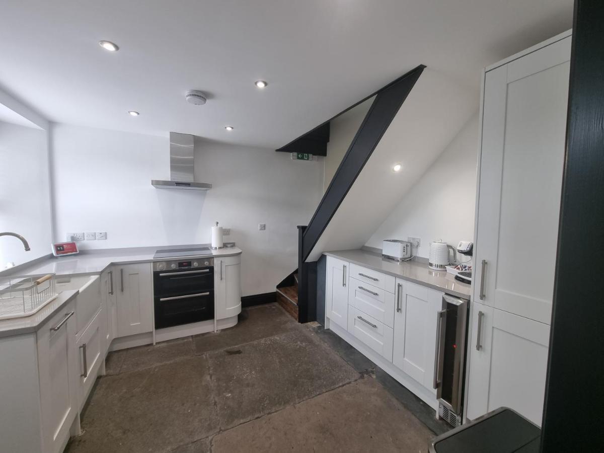 Luxurious Cottage With Hot Tub, Lake District Duddon المظهر الخارجي الصورة