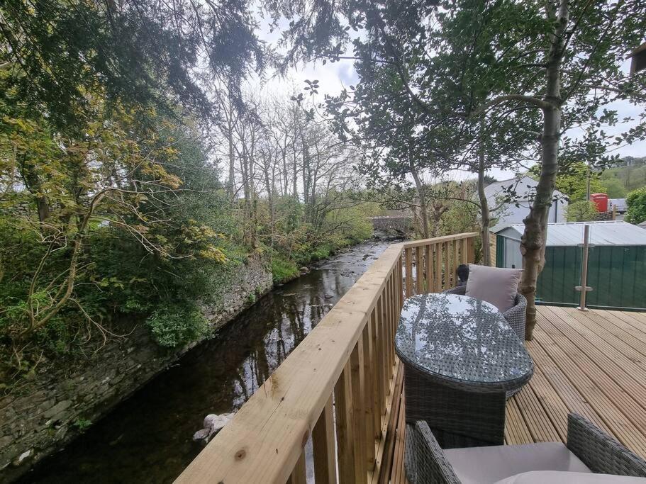 Luxurious Cottage With Hot Tub, Lake District Duddon المظهر الخارجي الصورة