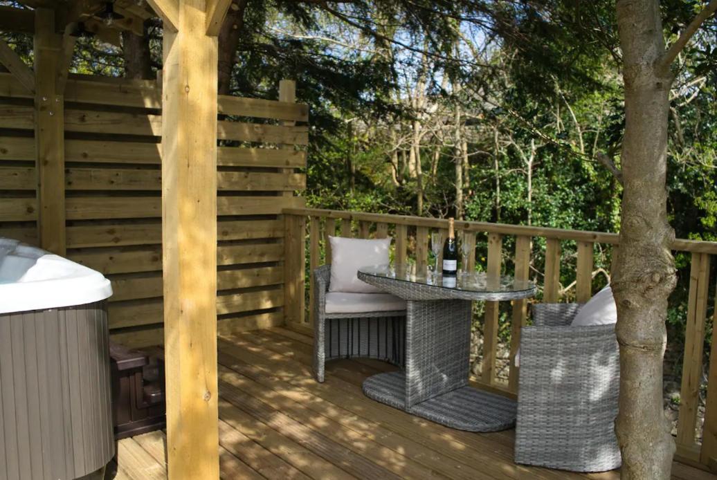 Luxurious Cottage With Hot Tub, Lake District Duddon المظهر الخارجي الصورة