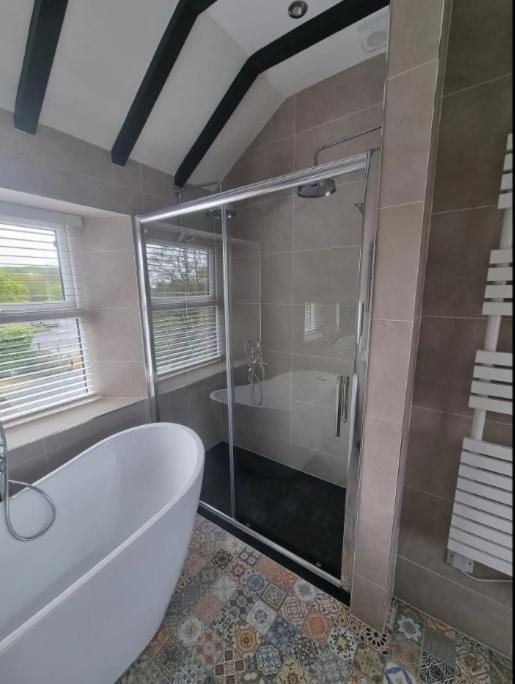 Luxurious Cottage With Hot Tub, Lake District Duddon المظهر الخارجي الصورة